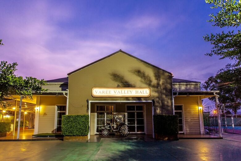 Hotel Varee Valley Resort And Restaurant