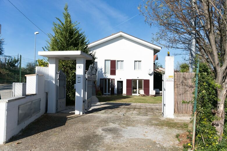 Hotel Guest House Le Acacie