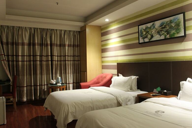 Huangpu Hotel