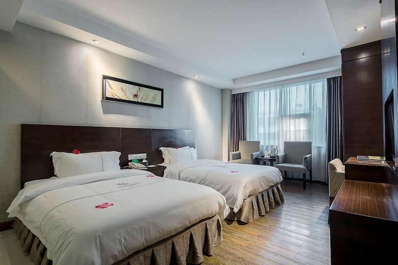 Huangpu Hotel