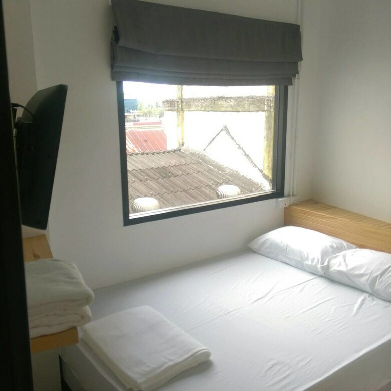 Hostal The Port Hostel By Suwatchai