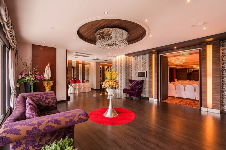 Grand Lord Hotel