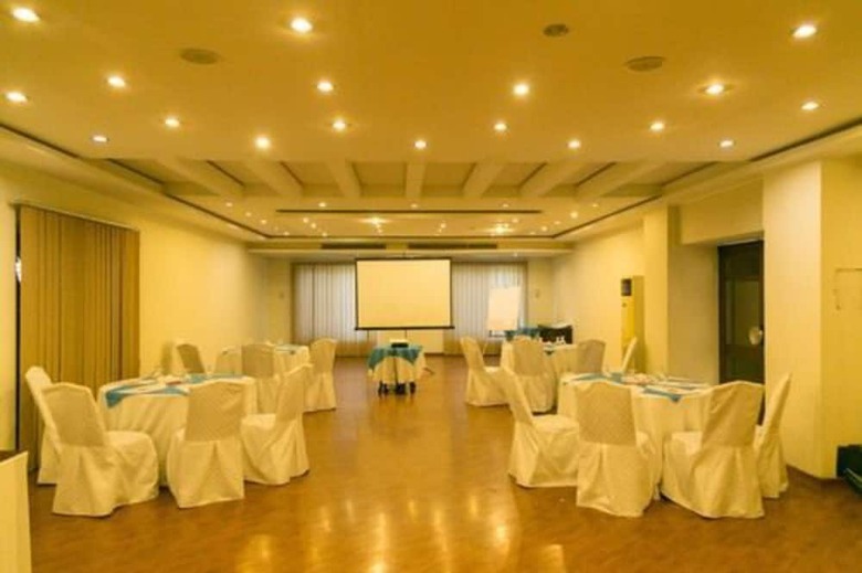 Grand Regency Hotel