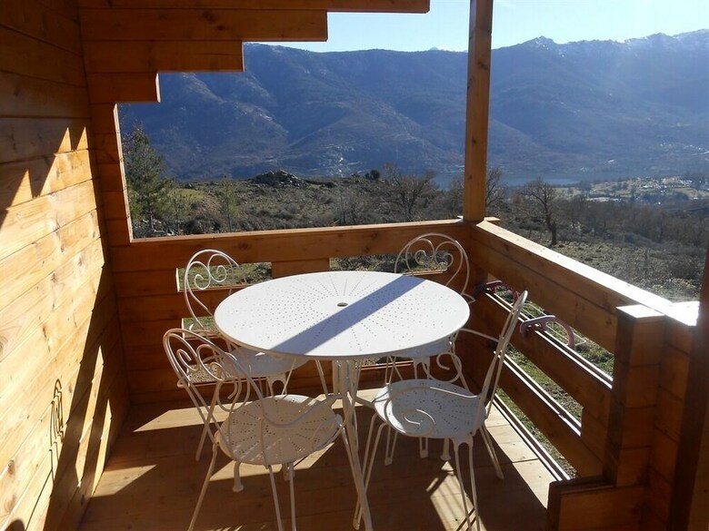 Cabana Les Chalets De Lozzi
