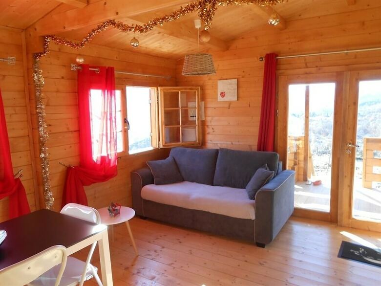 Cabana Les Chalets De Lozzi