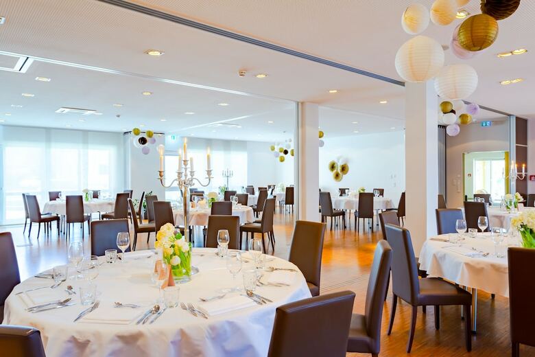 Acantus Hotel & Restaurant