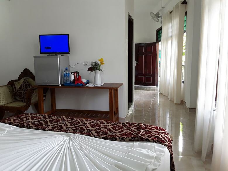 Ella Grand Peak Hotel