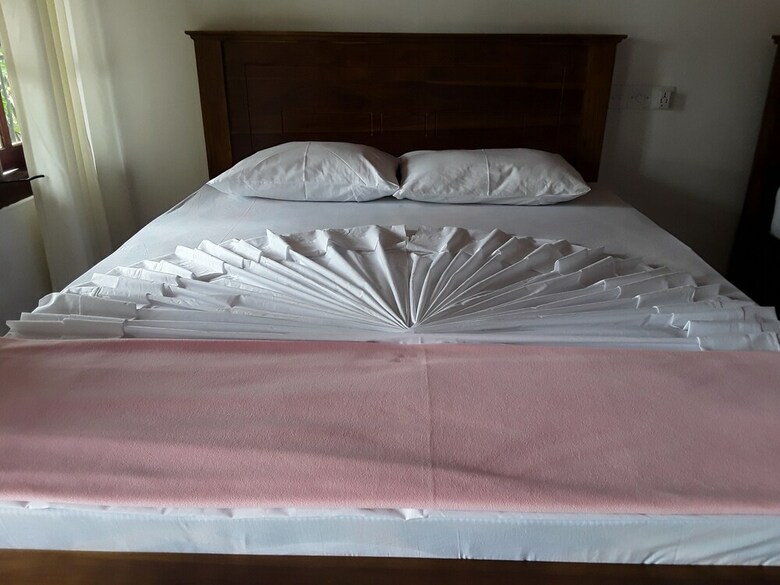Ella Grand Peak Hotel