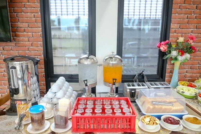 Life Grand Hotel