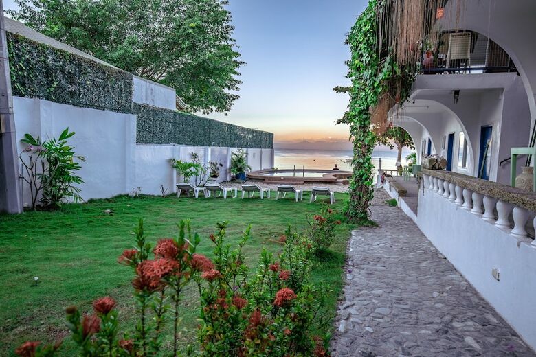 Hotel Pescadores Seaview Suites