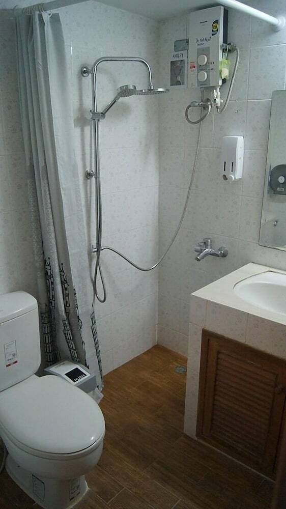 Hostal Augusta - Hostel