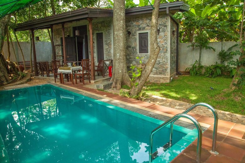 Hotel Villa Pinnawala & Restaurant