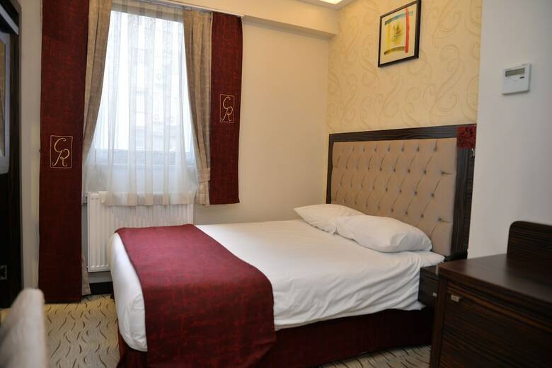 Golden Siyav Hotel