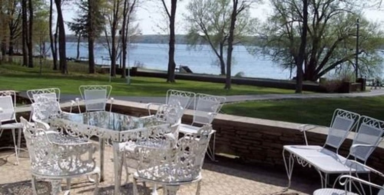 Bed & Breakfast Maple Springs Lake Side Inn