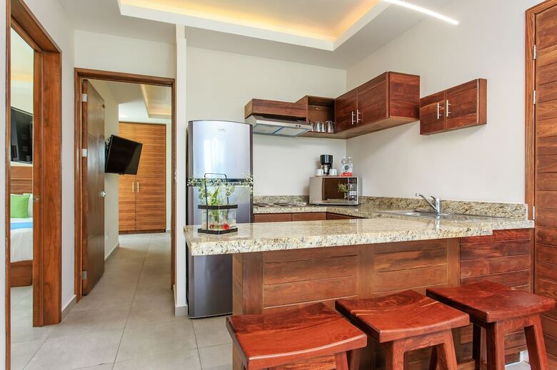 Aqua Star Hotel & Apartments