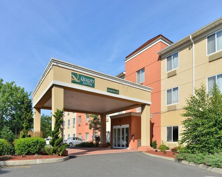 Hotel Quality Suites