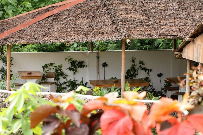 Hotel Guindulman Bay Tourist Inn