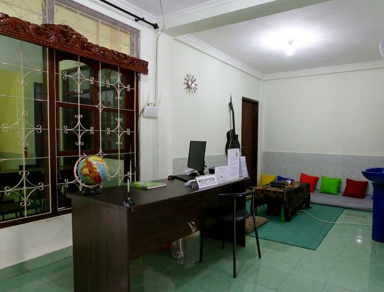 Hostal Morotai Camp Hostel -adult Only
