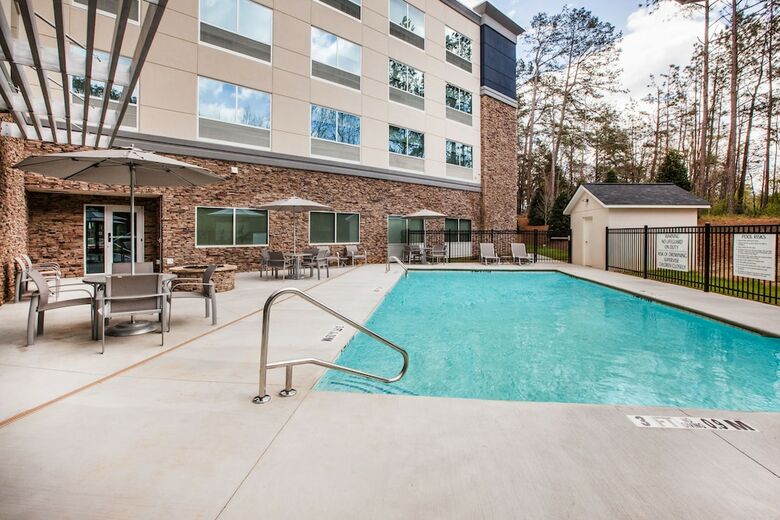 Holiday Inn Express Hotel & Suites Canton