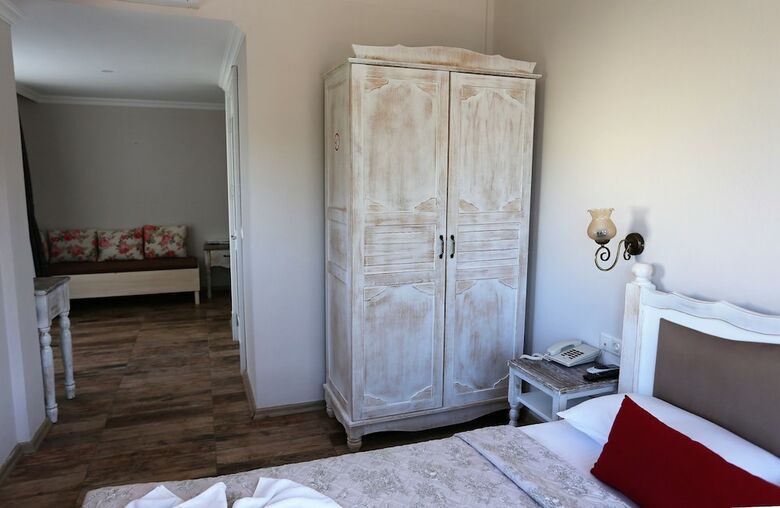 Cennet Life Hotel