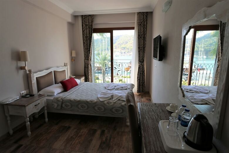 Cennet Life Hotel