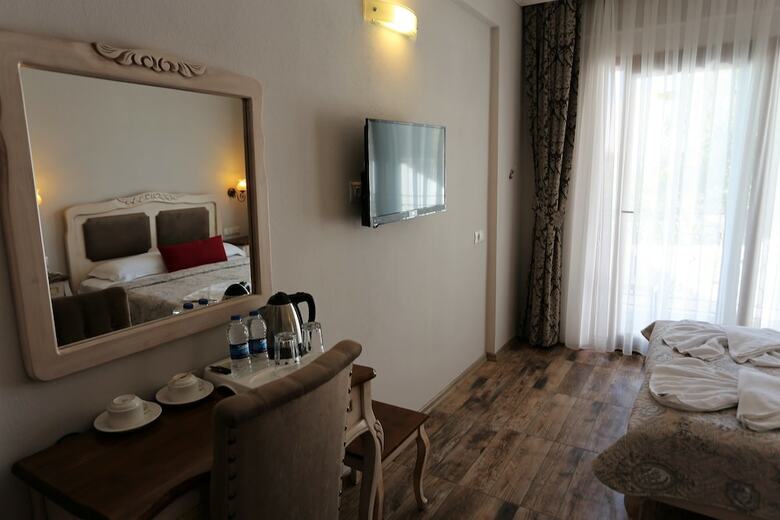 Cennet Life Hotel