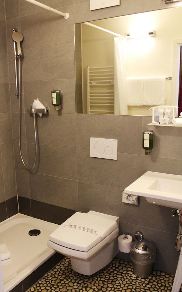 Hotel H�tel Des Inventions
