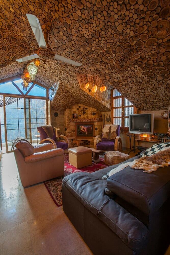 Hotel Remhala Guest House