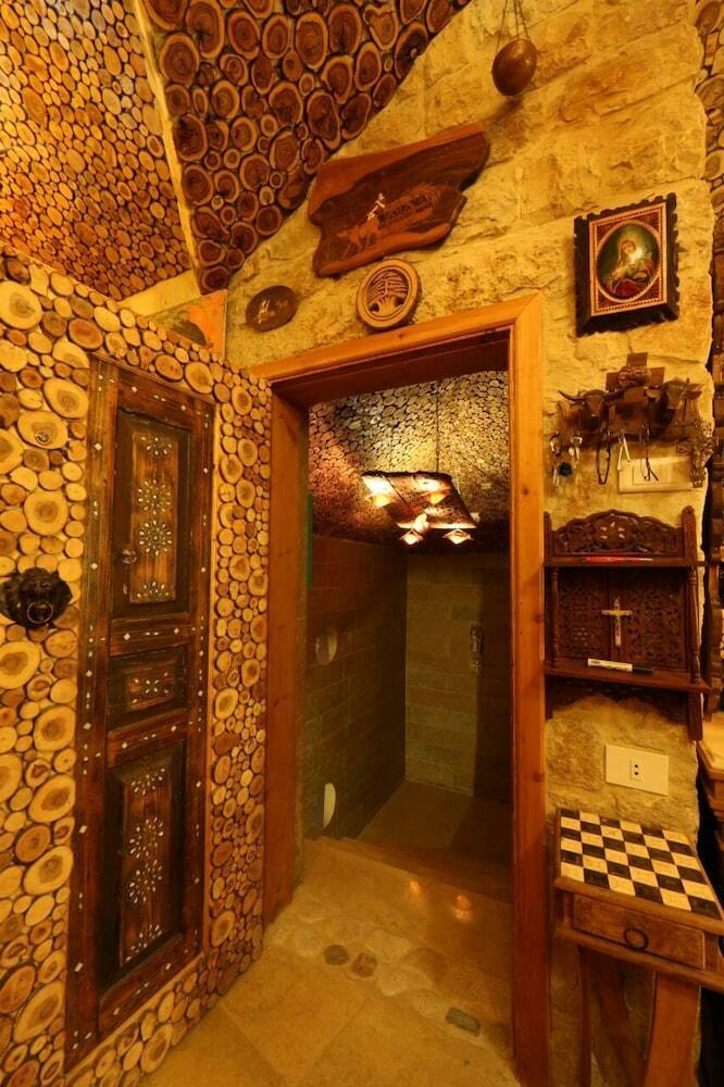 Hotel Remhala Guest House
