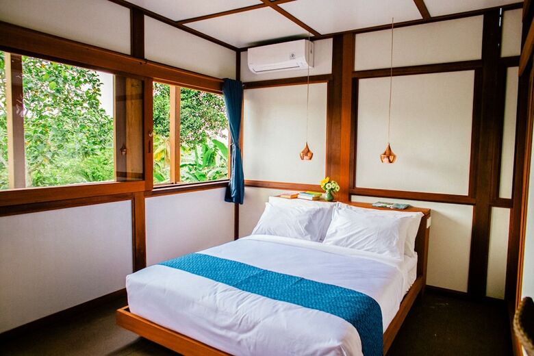 Hotel Suarapura Resort & Spa