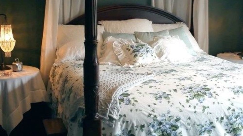 Filigree Inn Bed & Breakfast