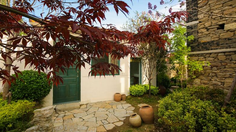 Countryside Luxury Hotel