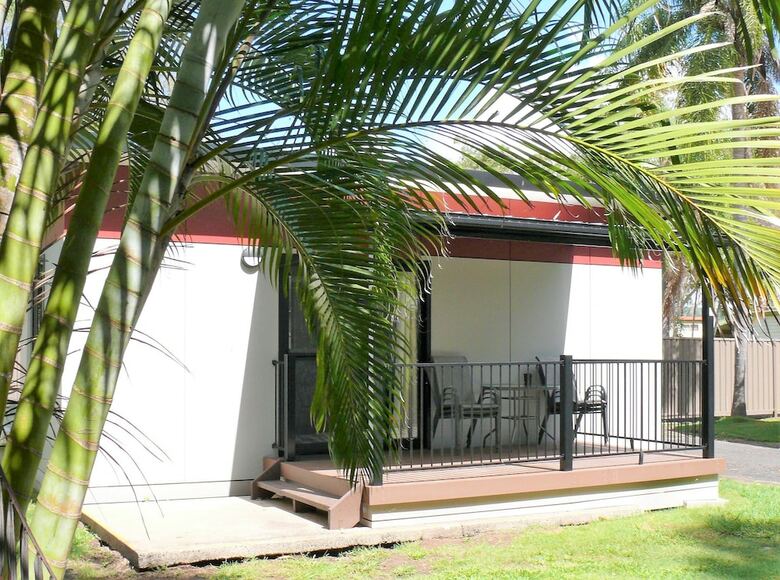 Cabana Lismore Lake Holiday Park