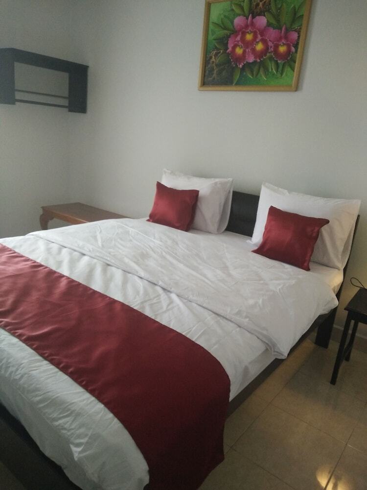 Cahaya Adrian Hotel