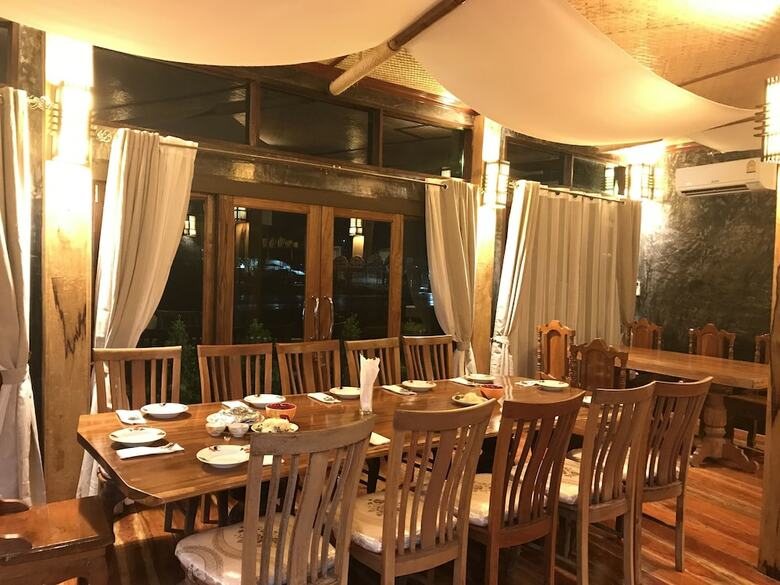 Hotel Phupha Inn Resort