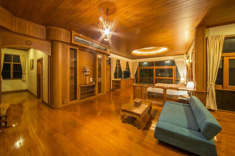 Lpc Holiday Villa