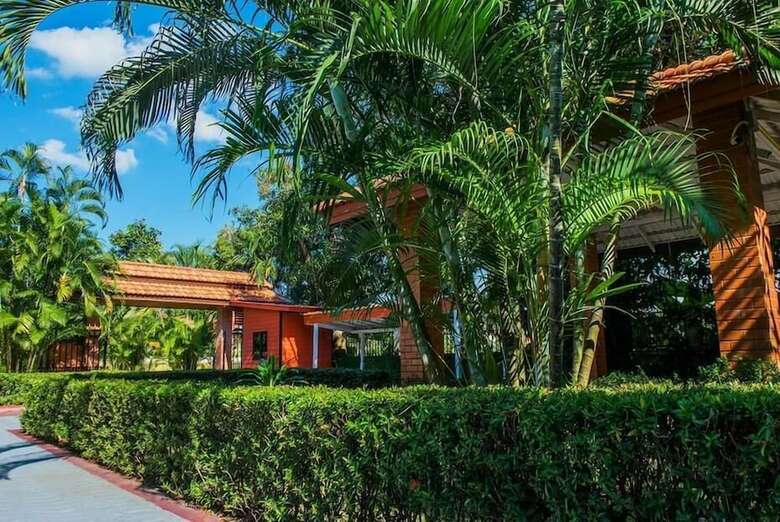 Lpc Holiday Villa