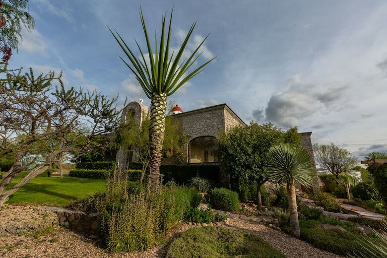 Hotel Grand Las Nubes By Inmense