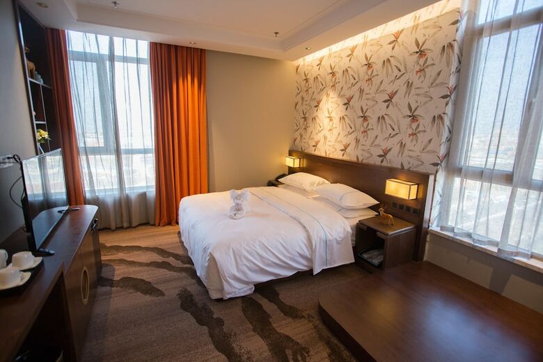 Yantai Dexin International Hotel