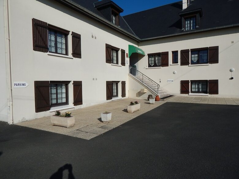 Hotel Contact H�tel Du Relais