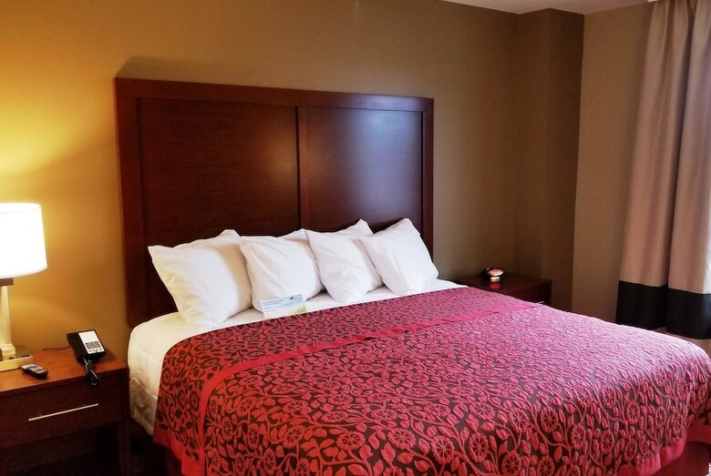 Hotel Days Inn By Wyndham Brooklyn Marine Park