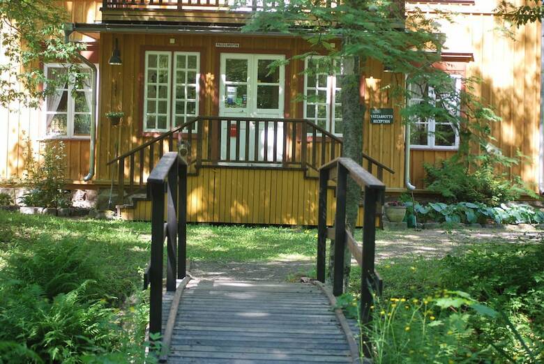 Hotel Kirjakkalan Ruukkikyl�