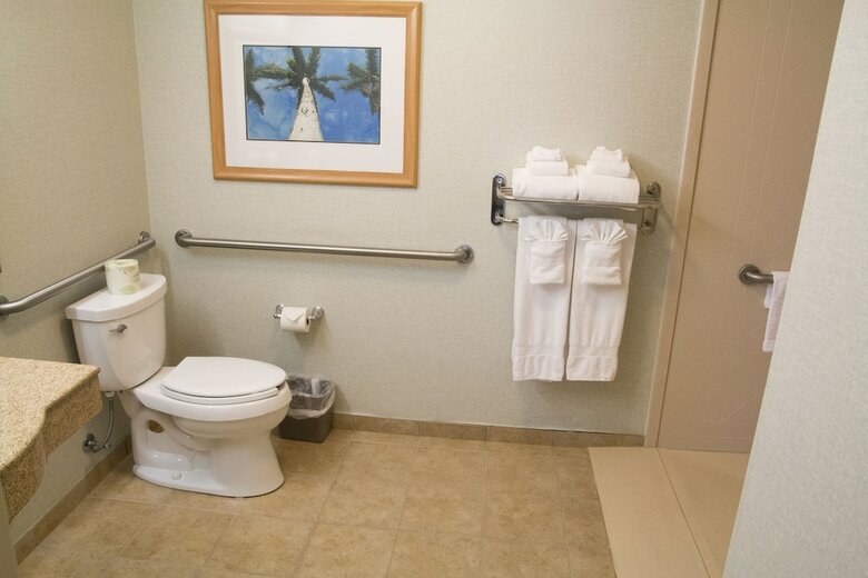 Hotel Hampton Inn And Suites Madera