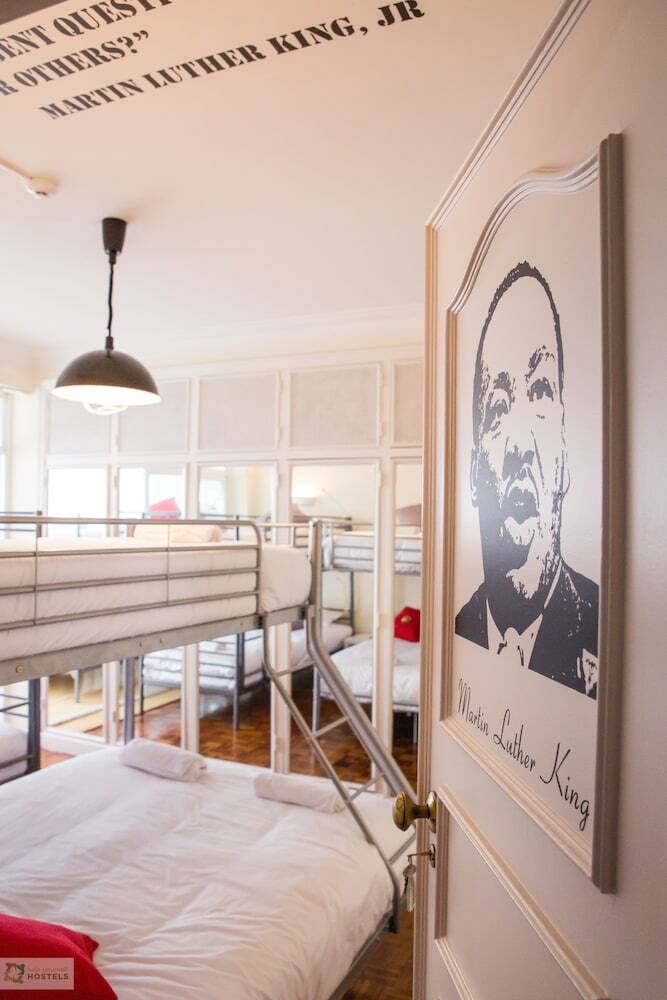 Hostal Help Yourself Hostels Carcavelos Coast