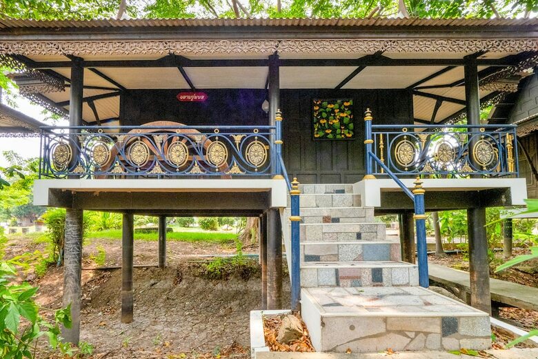 Hotel Oyo 886 Maingam Riverside Resort