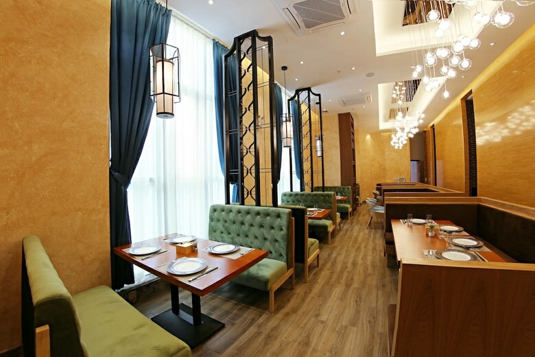 Jiangmen Gladden Hotel