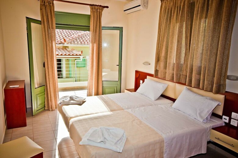 Hotel Aselinos Suites