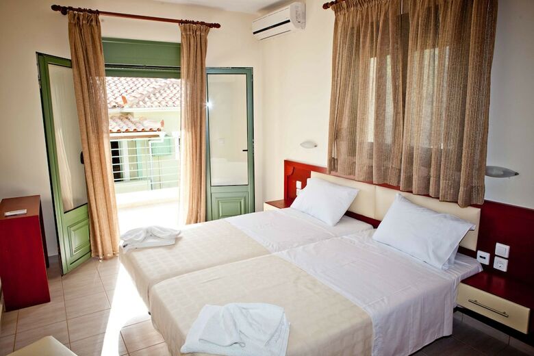 Hotel Aselinos Suites
