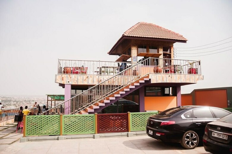 Triple Hill Hotel