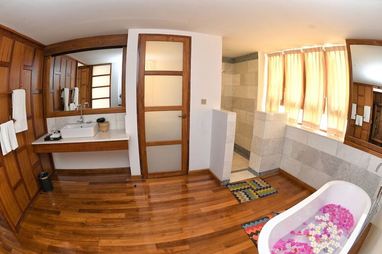 Hotel Popa Garden Resort